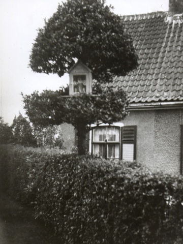 Mariabeeld, langs de Beelbroekstraat, foto beeldarchief DSMG