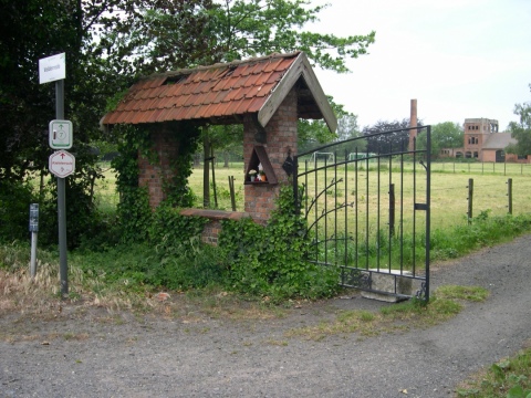 Mariakapelletje aan portaal 't Haeseveld, foto Gevaert Louis, 2015