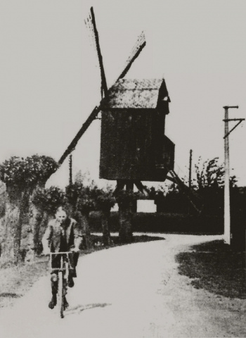 De Krijtemolen in Oostakker, foto uit Molenecho's, jg. 43, p. 105