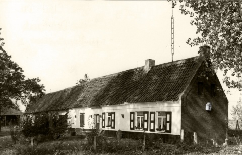 Mariakapelletje aan de schuurwand, foto Onroerend Erfgoed Gent