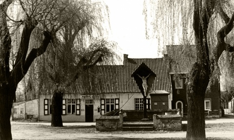 De Calvarieberg voor 't Wethuis te Hijfte, foto Leon Matthijs