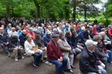 Tijdens de jaarlijkse missen op Hemelvaartdag is er steeds veel volk, foto D.D.