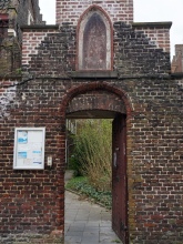 Poort Huis Heilige Elisabeth, foto Vanderstraeten Frederik, 2021