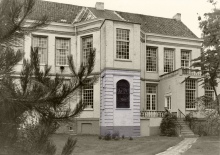 kapel hier aan achterkant van het kasteel, foto Onroerend Erfgoed Gent, 1979