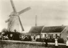 Molen Remue op een foto van omstreeks 1899, foto archief Gaston Raman