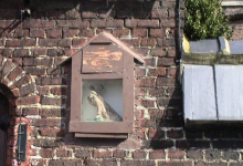 Christus valt onder het kruis, foto Kapellen in Vlaanderen, 2005